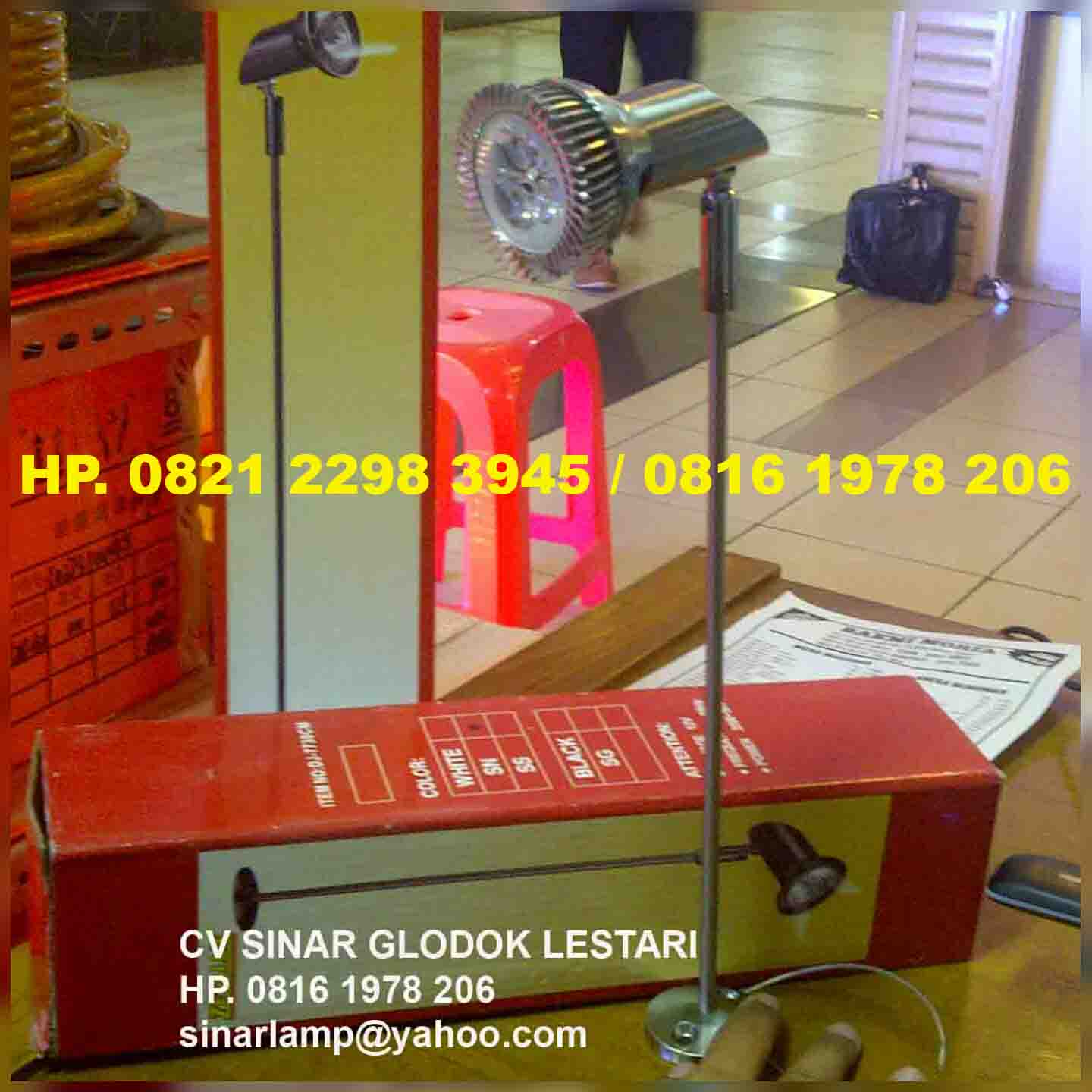 Lampu Sorot Estalase Halogen 50W dan LED 3W